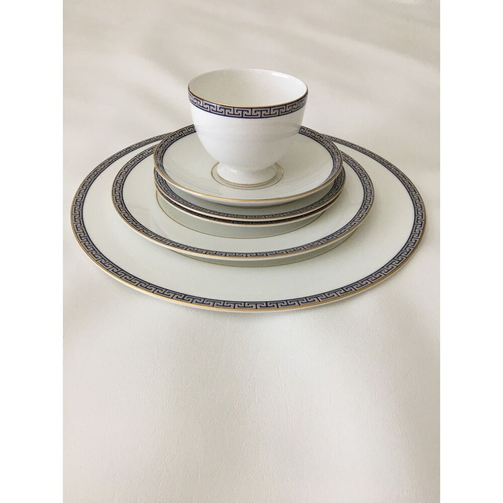 Wedgwood Palatia 6 Piece Place Setting Bone China Blue Gold Greek Key England
